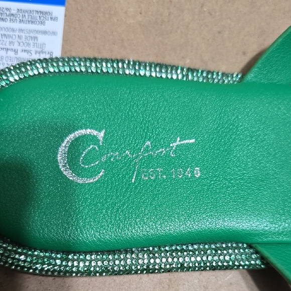 Elegant Green Women's Sandals with Embellishments - Picture 2 of 6